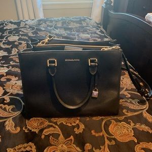 MICHAEL KORS SATCHEL BAG